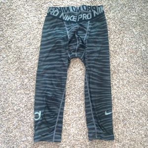 Black print boys YL KD Nike compression tights